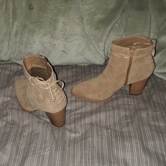 Never worn beige ankle high boots. - Picture 1 of 4